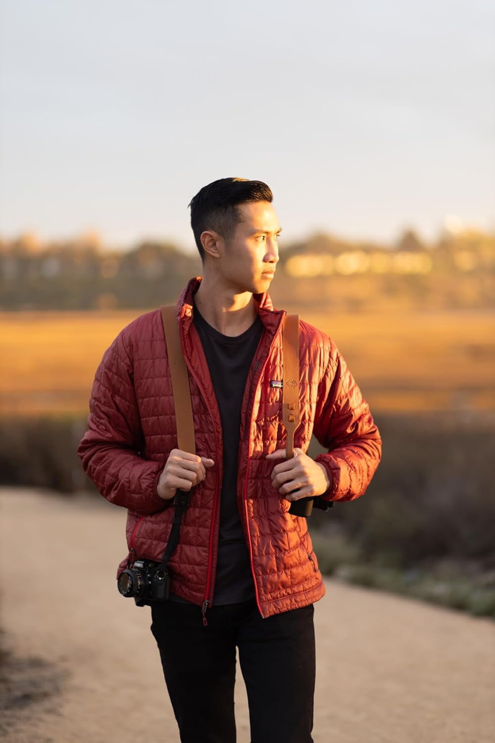 STRAPS Classic Leather Camera Strap | 17.5" Full-Grain Leather with Suede Backing, Fits DSLR & SLR Cameras